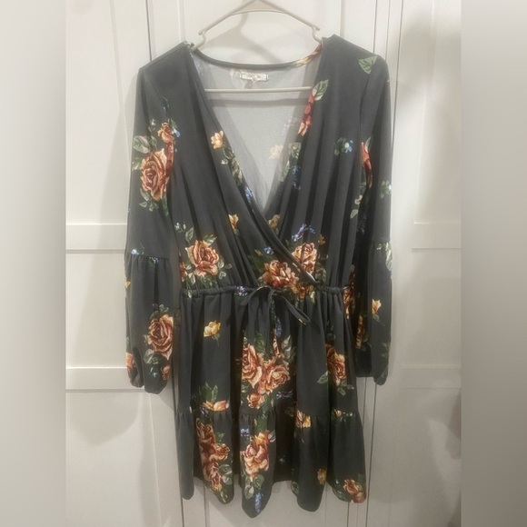 Maurices Dresses & Skirts - Maurices Dark Gray Floral Long Sleeve Dress #0009